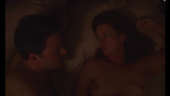 Anne Hathaway I En Hed Scene - 'The Last Thing He Wanted'